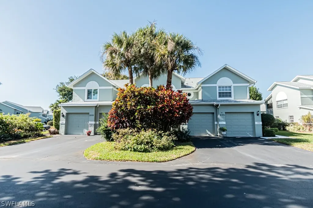 2132 Tama Circle Naples FL 34112