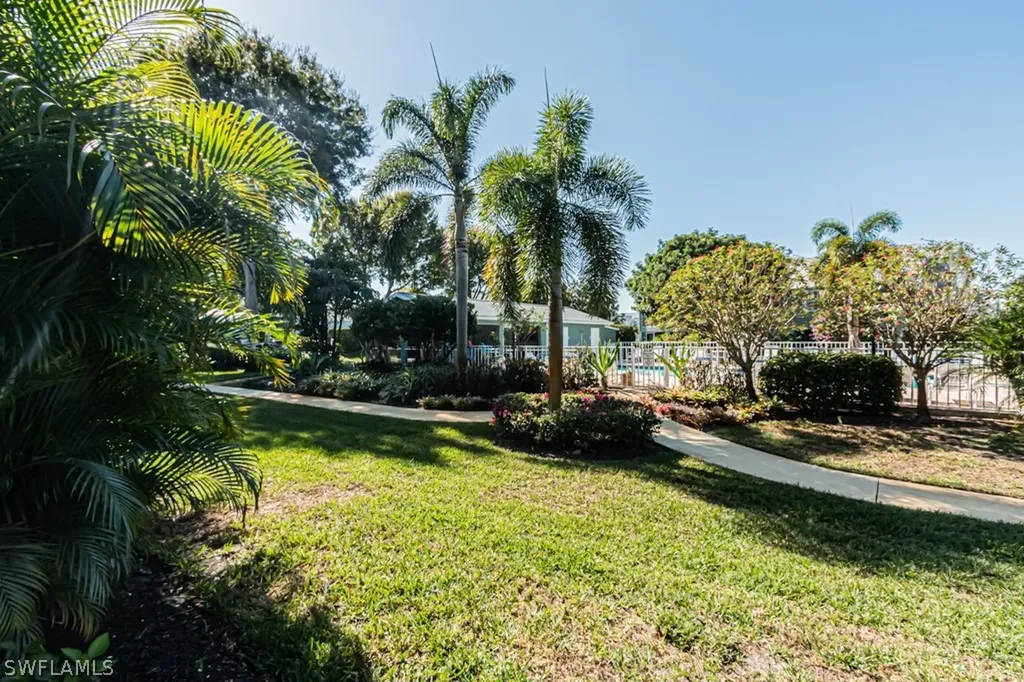 2132 Tama Circle Naples FL 34112