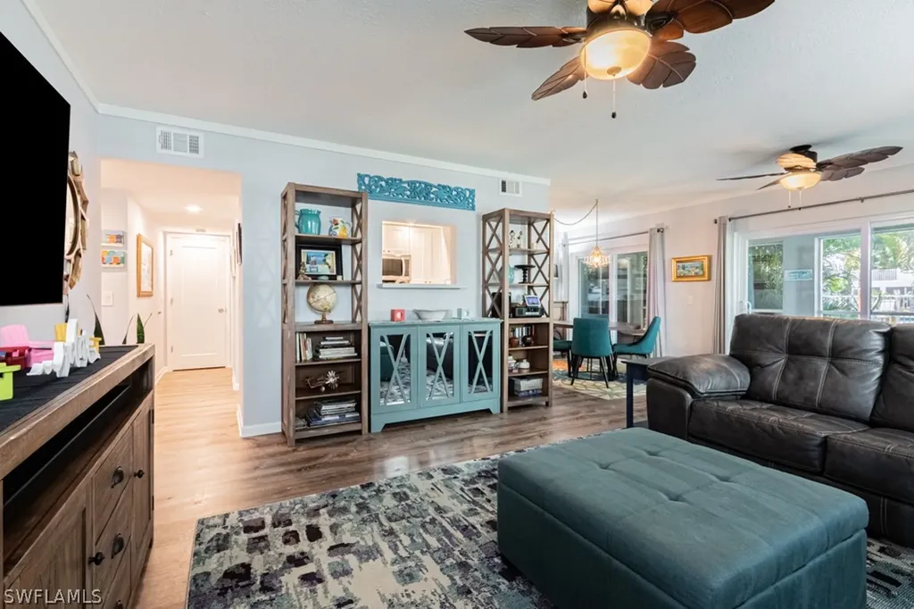 2132 Tama Circle Naples FL 34112