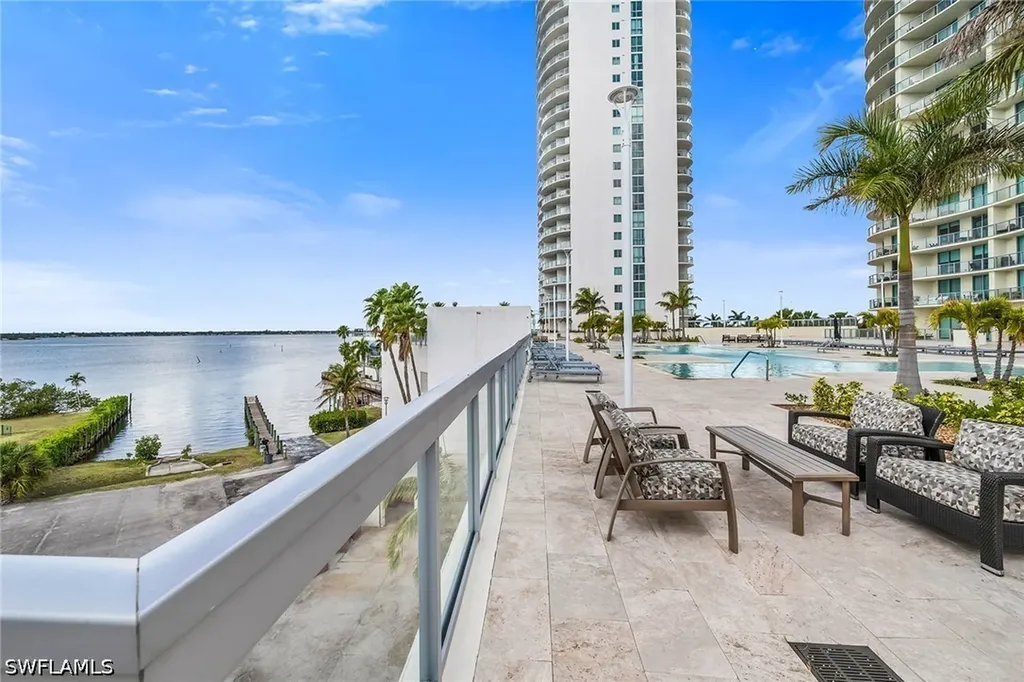 3000 Oasis Grand Boulevard Fort Myers FL 33916