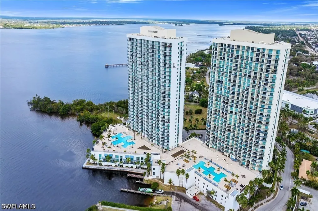3000 Oasis Grand Boulevard Fort Myers FL 33916