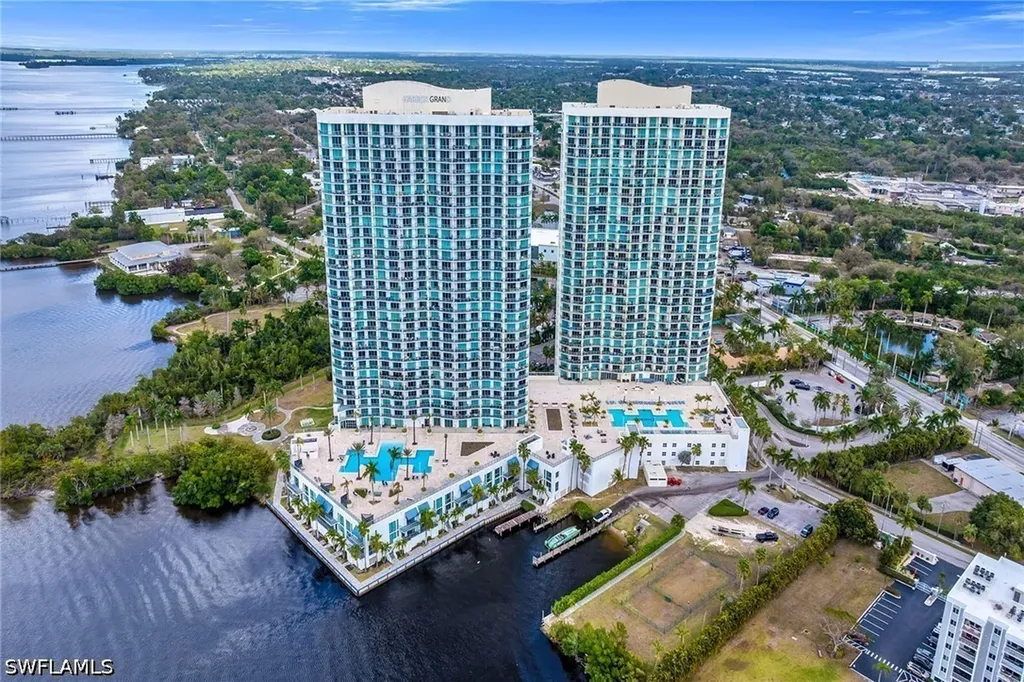 3000 Oasis Grand Boulevard Fort Myers FL 33916