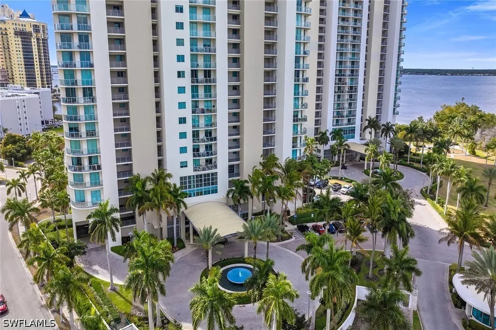 3000 Oasis Grand Boulevard Fort Myers FL 33916