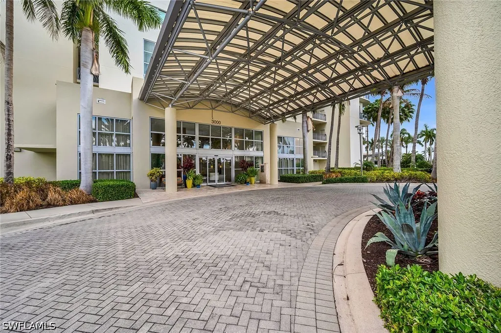 3000 Oasis Grand Boulevard Fort Myers FL 33916