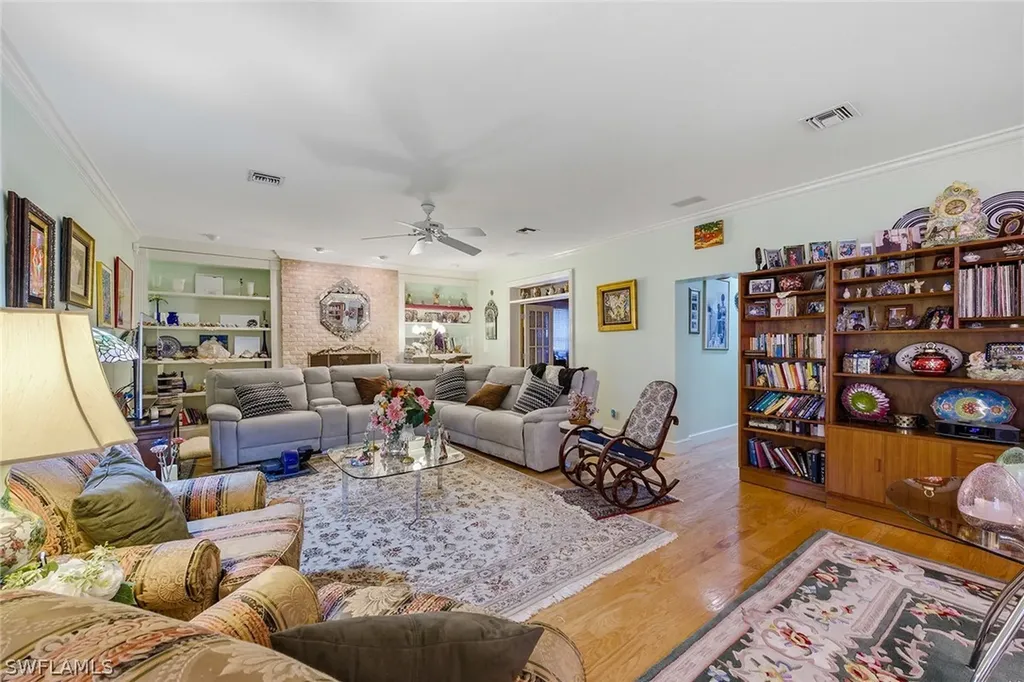 2752 14th Street N Naples FL 34103