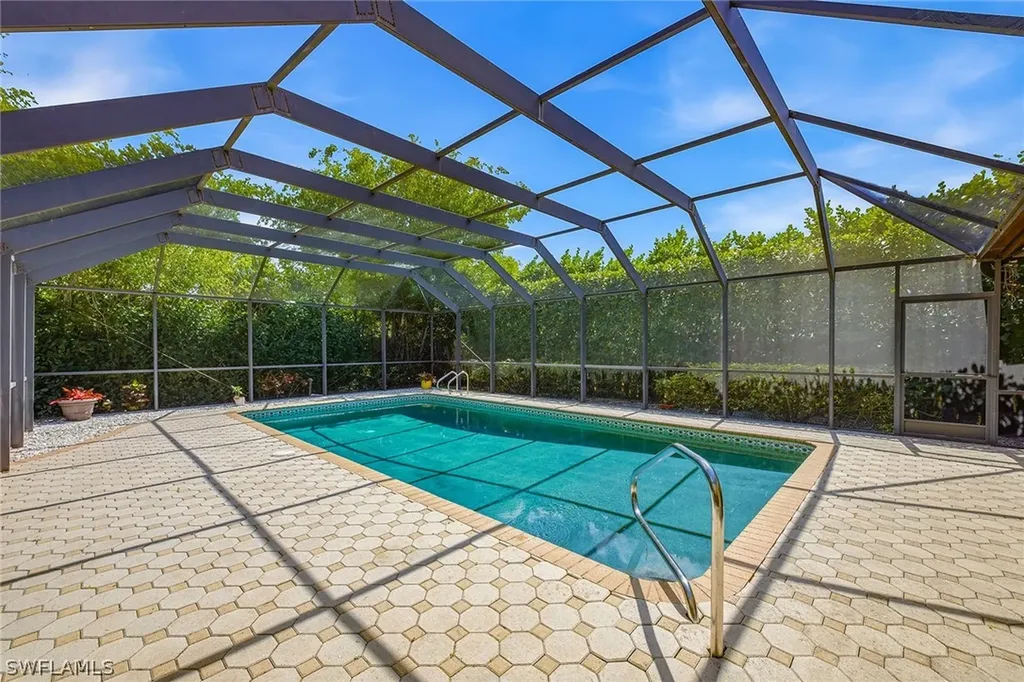 2752 14th Street N Naples FL 34103