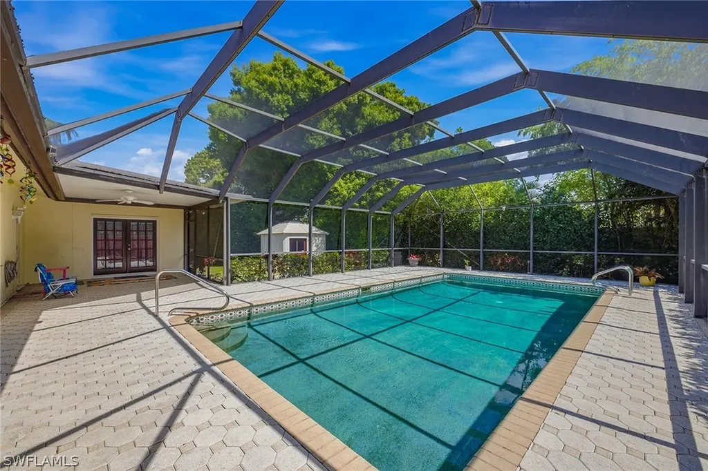 2752 14th Street N Naples FL 34103