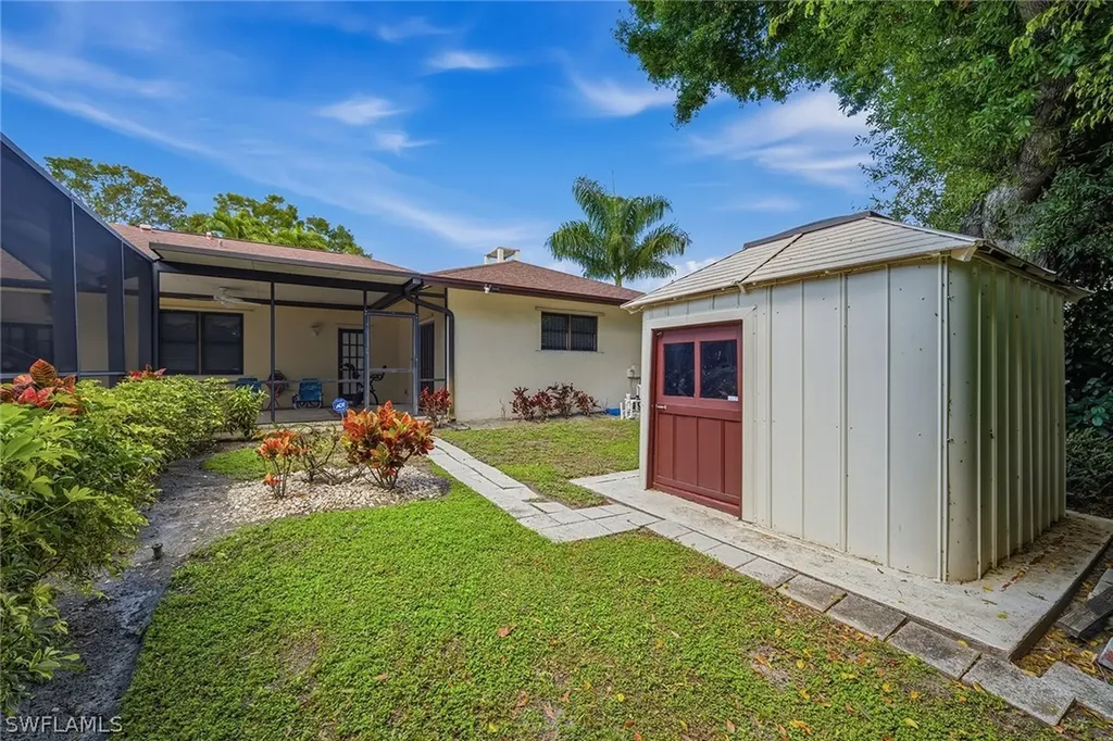 2752 14th Street N Naples FL 34103