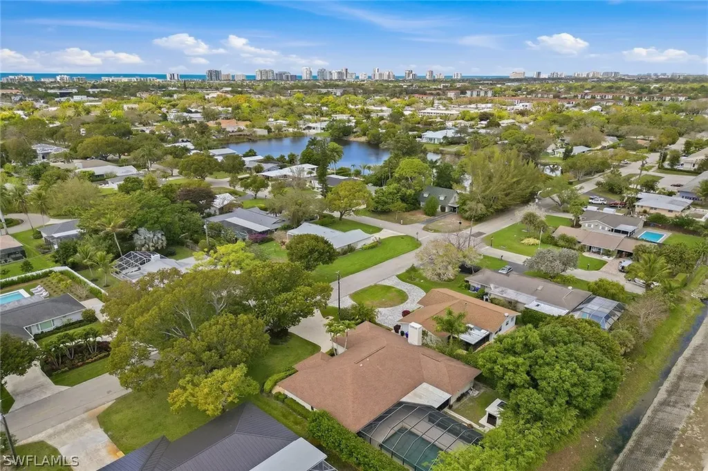 2752 14th Street N Naples FL 34103