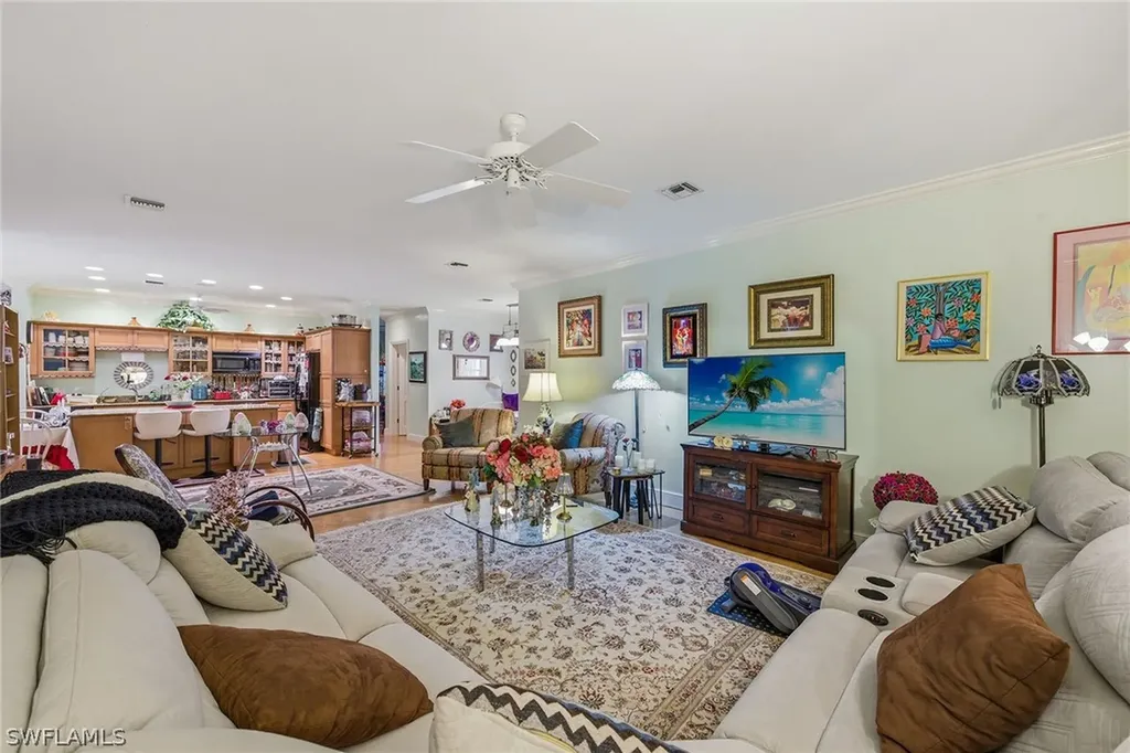 2752 14th Street N Naples FL 34103
