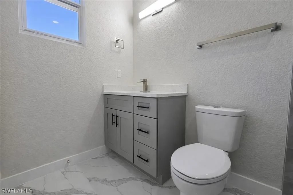 2423/2421 Milton Avenue S Lehigh Acres FL 33973