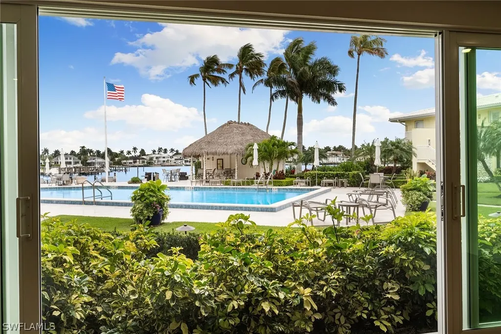 2850 Gulf Shore Boulevard N Naples FL 34103