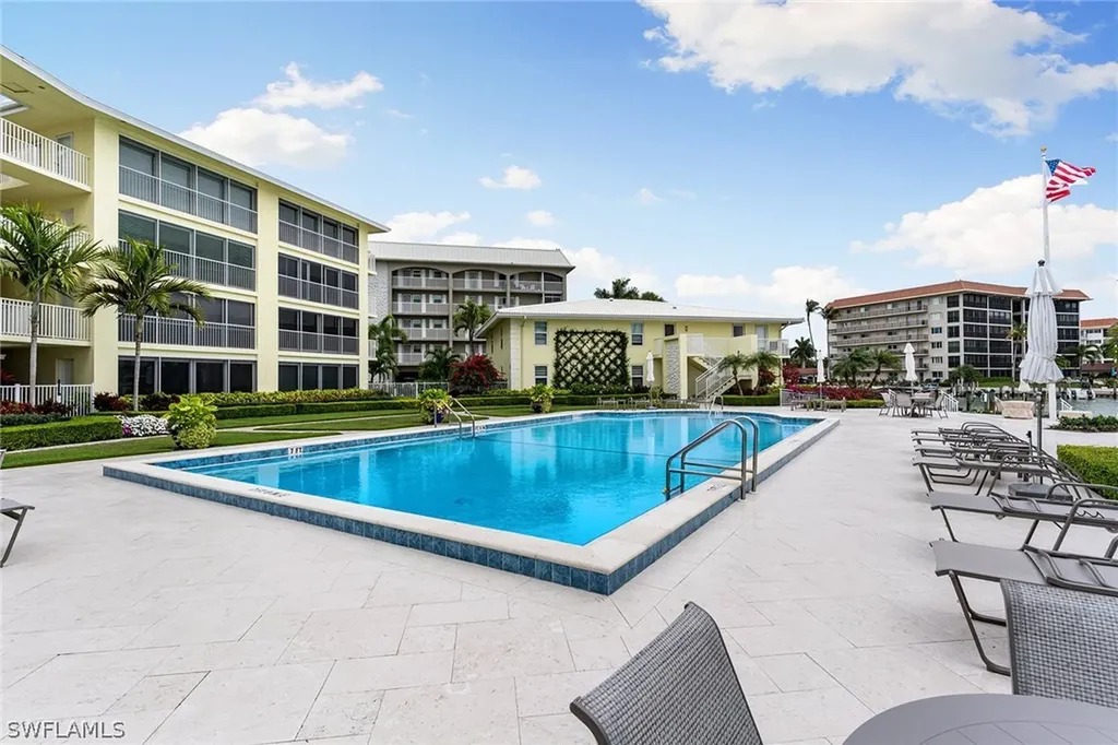2850 Gulf Shore Boulevard N Naples FL 34103