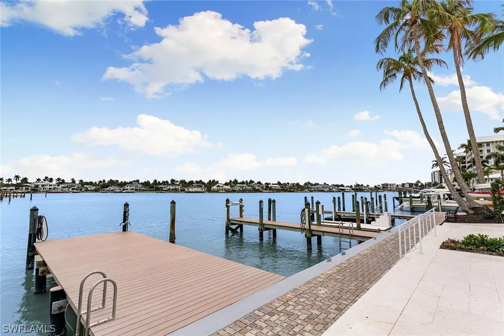 2850 Gulf Shore Boulevard N Naples FL 34103