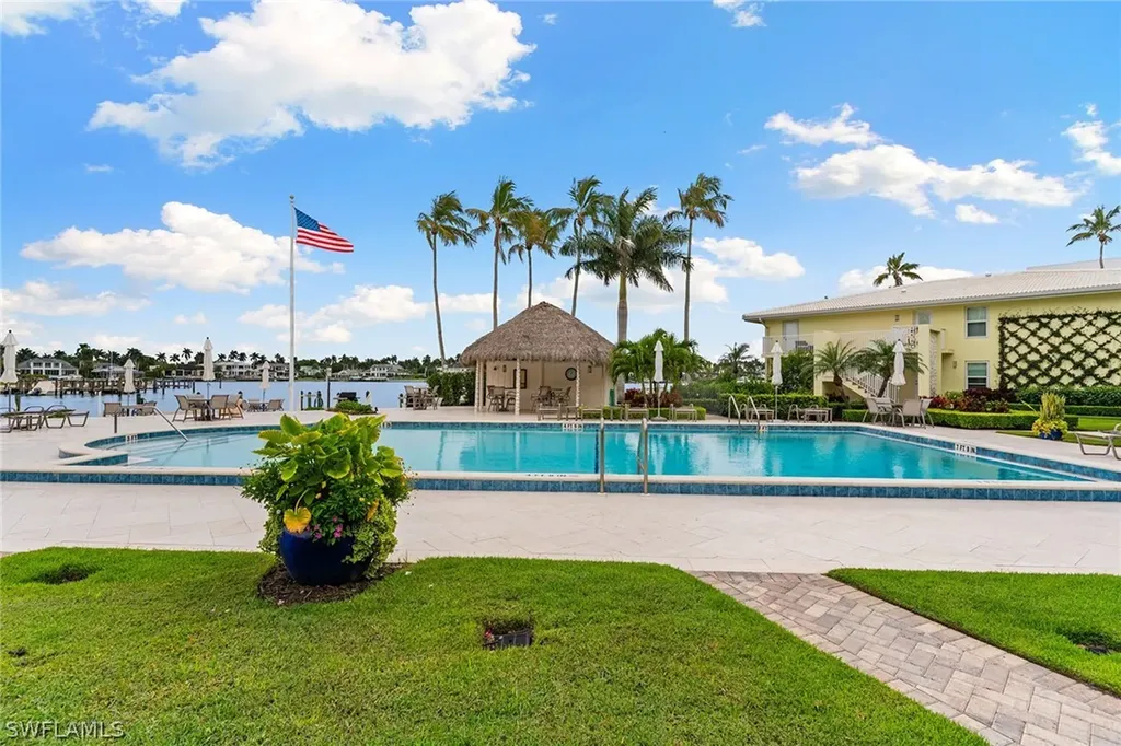 2850 Gulf Shore Boulevard N Naples FL 34103