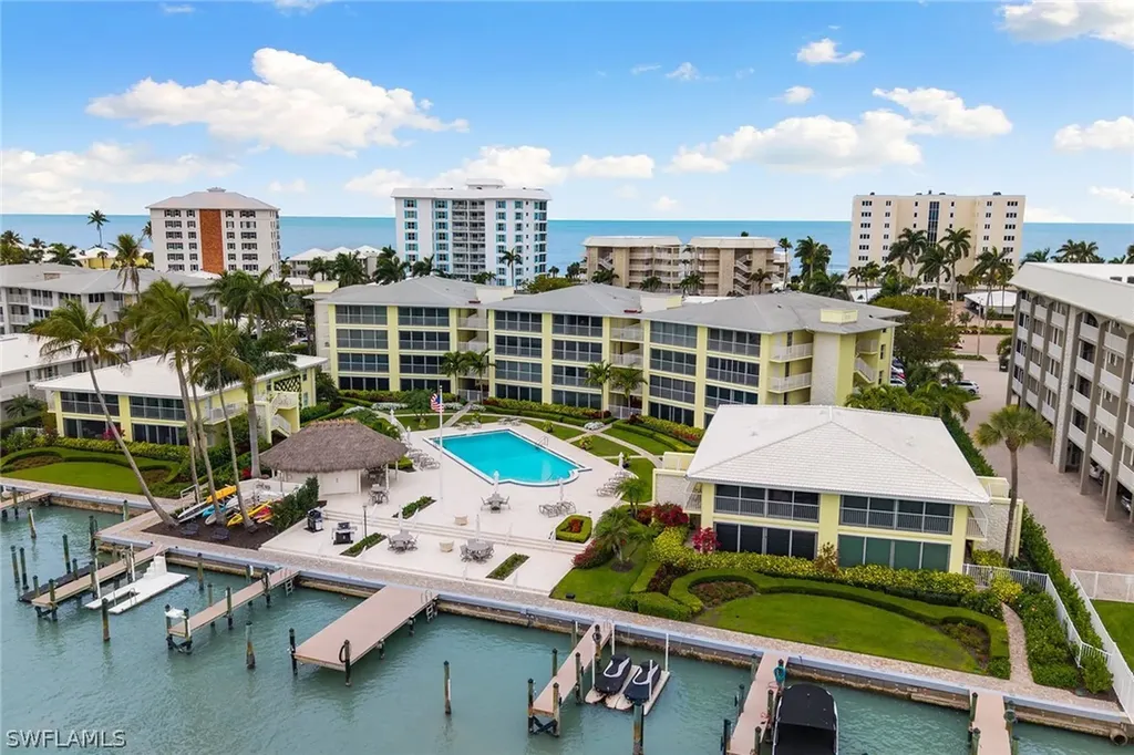 2850 Gulf Shore Boulevard N Naples FL 34103