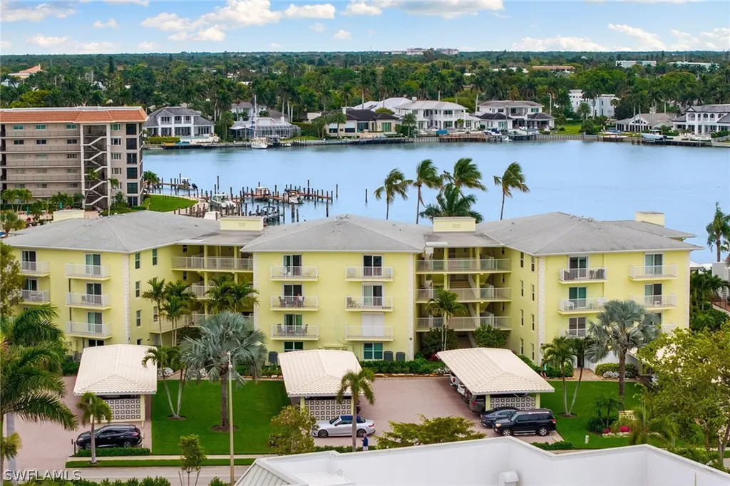 2850 Gulf Shore Boulevard N Naples FL 34103