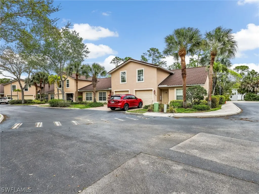 3505 Avion Woods Court Naples FL 34104