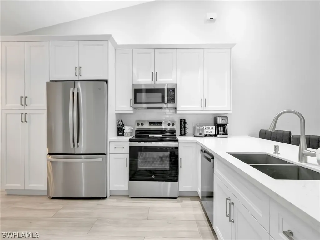 3505 Avion Woods Court Naples FL 34104