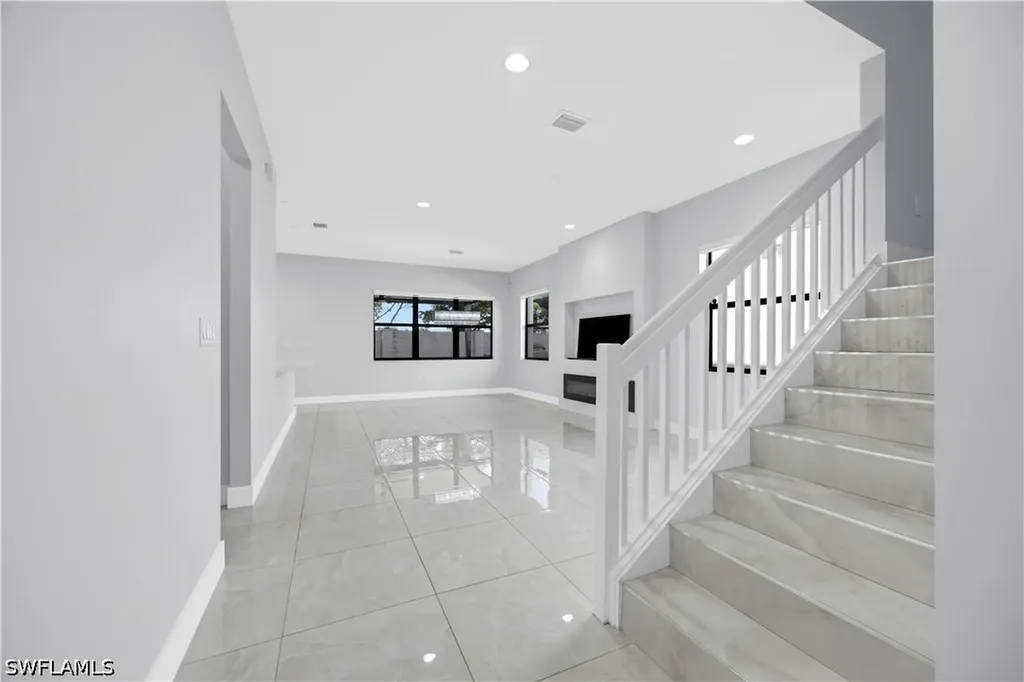 9045 Madrid Circle Naples FL 34104