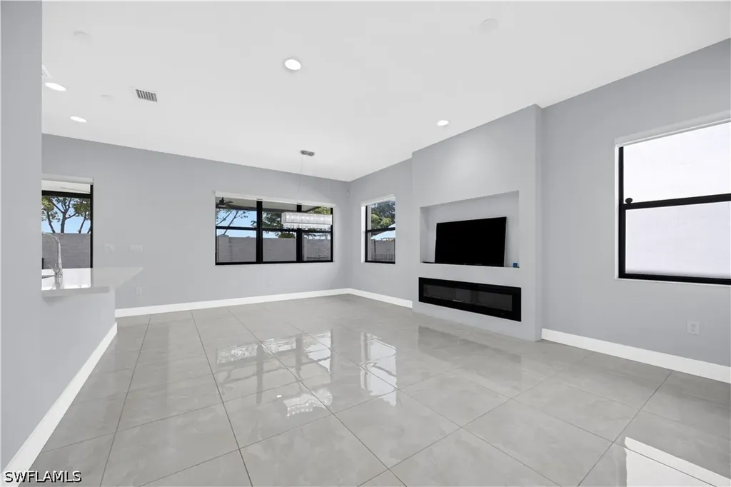 9045 Madrid Circle Naples FL 34104