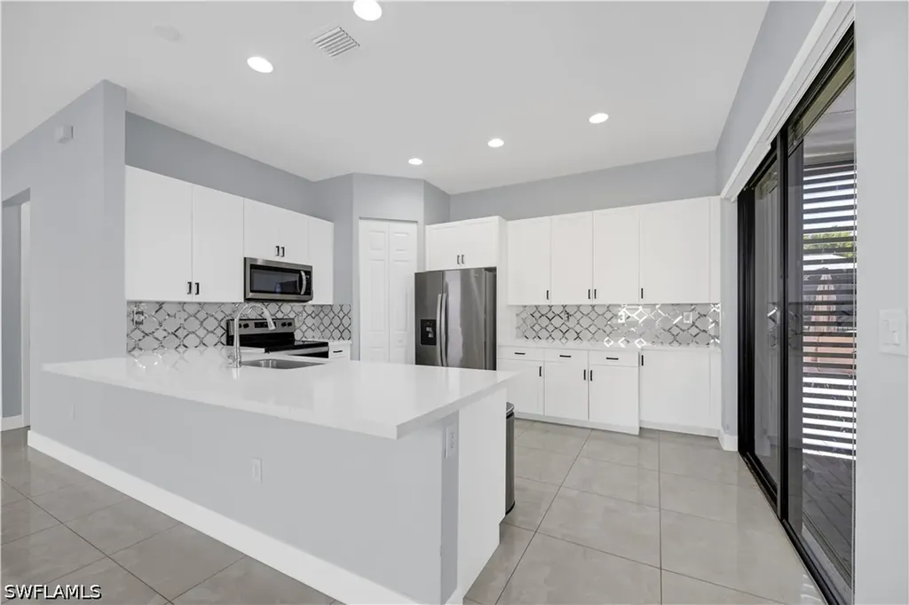 9045 Madrid Circle Naples FL 34104