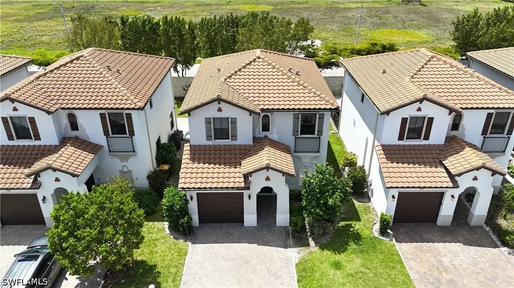 9045 Madrid Circle Naples FL 34104
