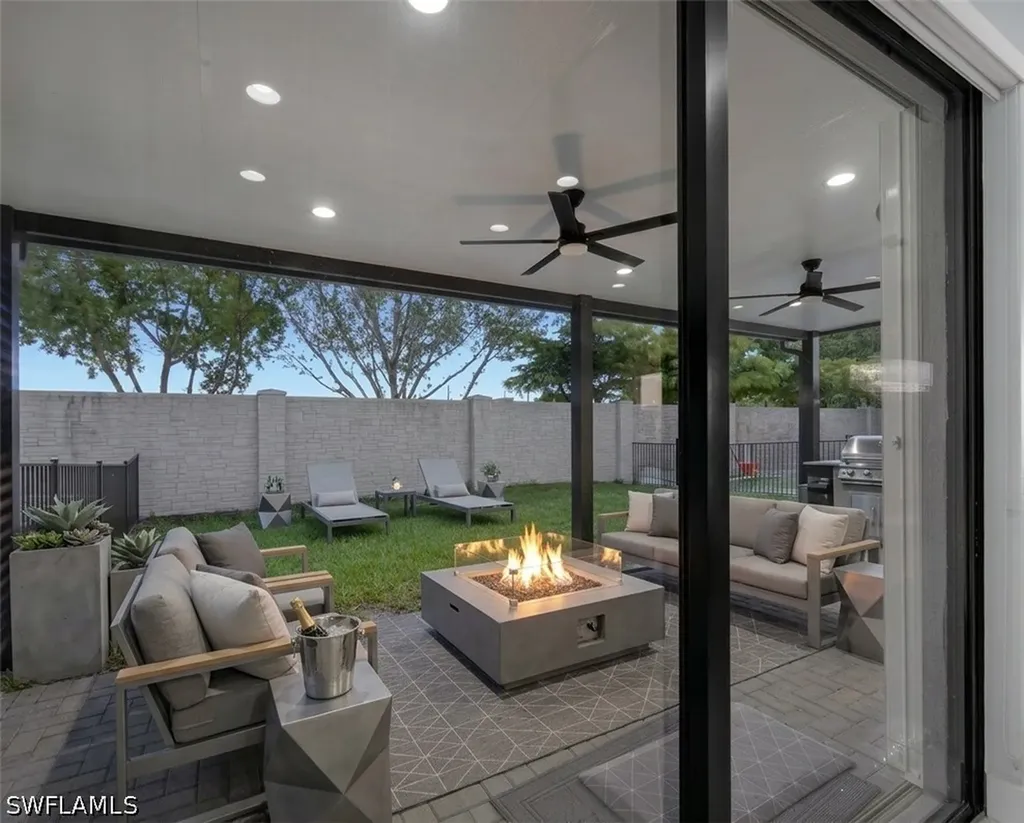 9045 Madrid Circle Naples FL 34104