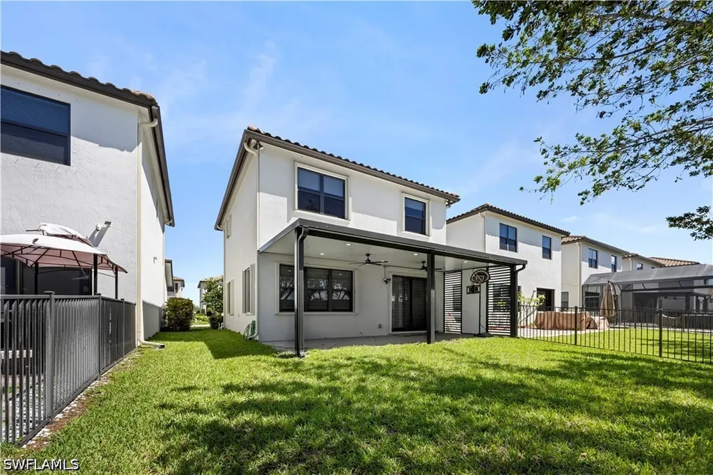 9045 Madrid Circle Naples FL 34104