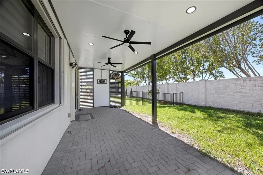 9045 Madrid Circle Naples FL 34104