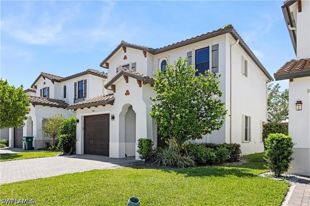9045 Madrid Circle Naples FL 34104