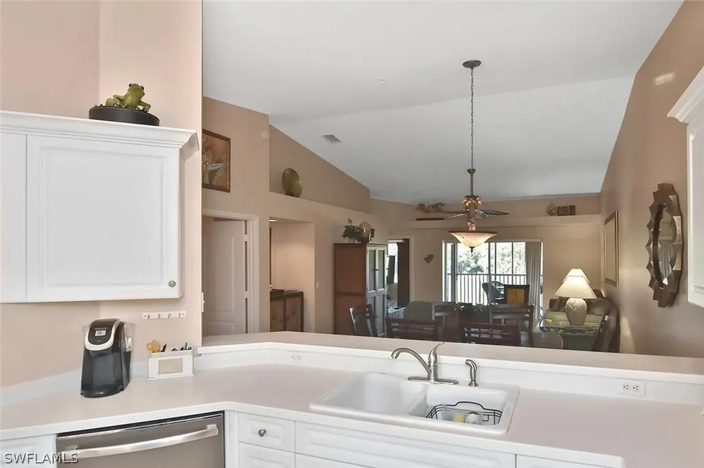 3870 Sawgrass Way Naples FL 34112