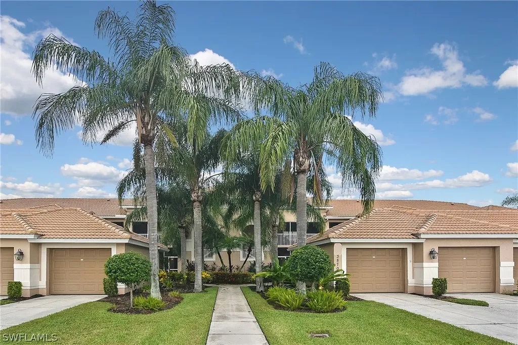 3870 Sawgrass Way Naples FL 34112