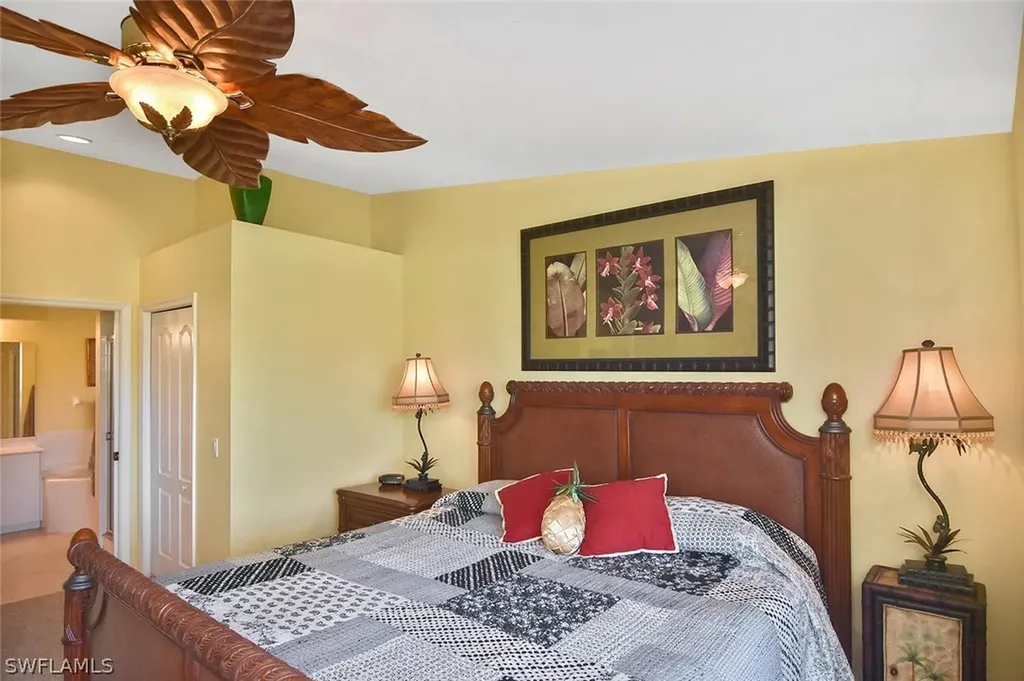 3870 Sawgrass Way Naples FL 34112
