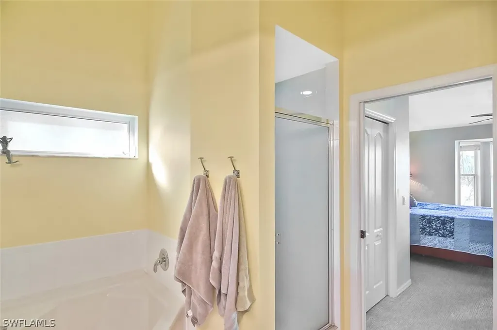 3870 Sawgrass Way Naples FL 34112