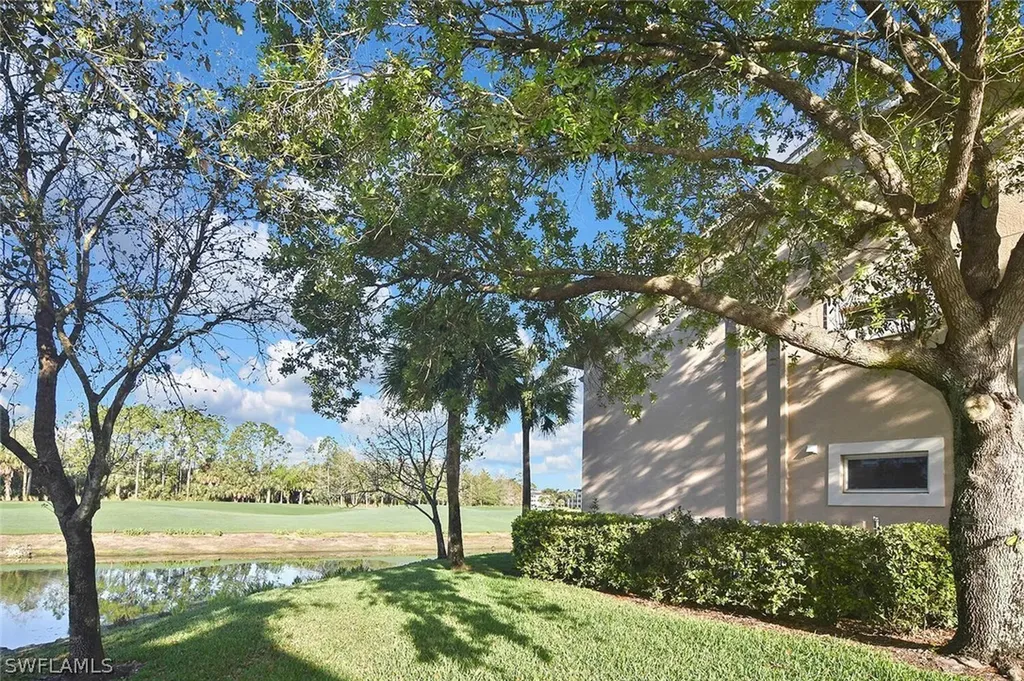 3870 Sawgrass Way Naples FL 34112