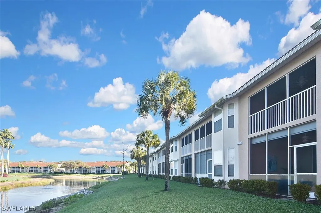 3870 Sawgrass Way Naples FL 34112