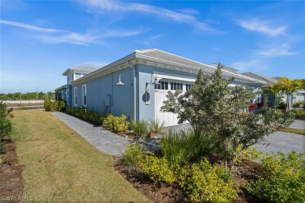 8821 Yucatan Court Naples FL 34112