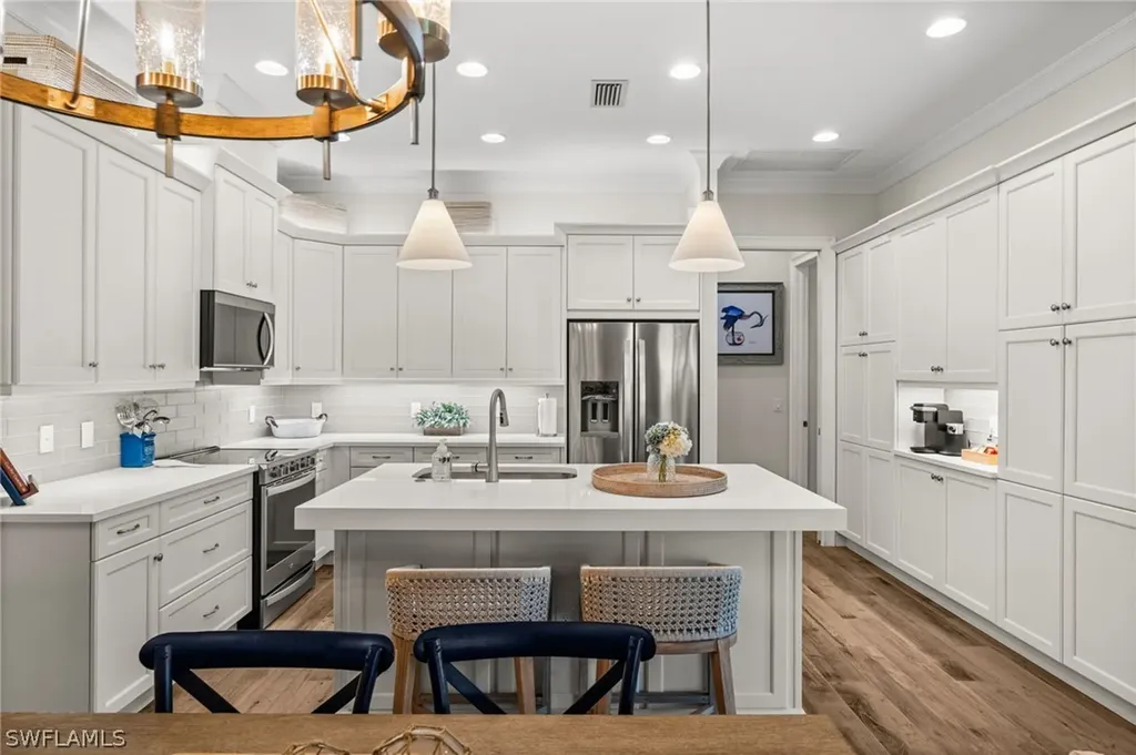 8821 Yucatan Court Naples FL 34112