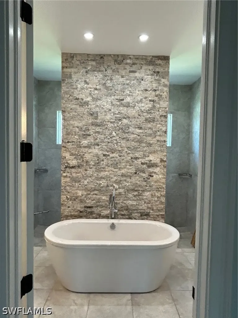 118 Bermuda Road N Marco Island FL 34145