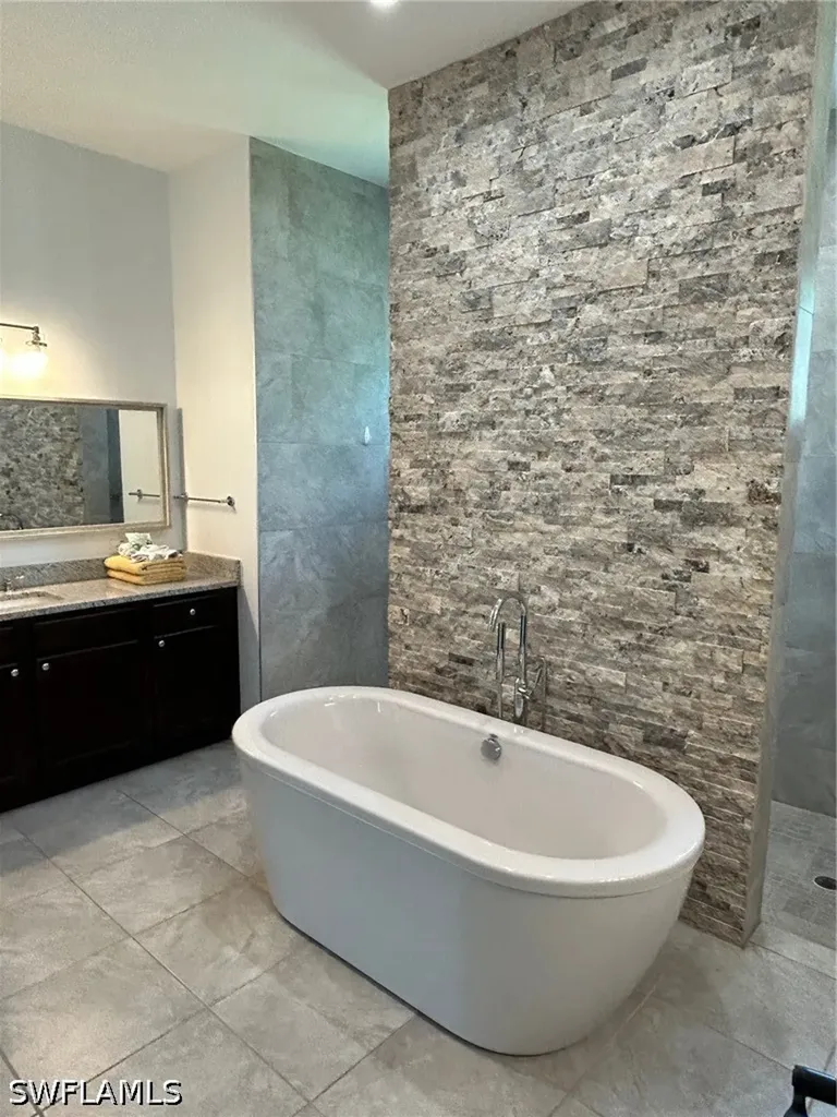 118 Bermuda Road N Marco Island FL 34145