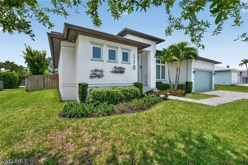 118 Bermuda Drive N Marco Island FL 34145