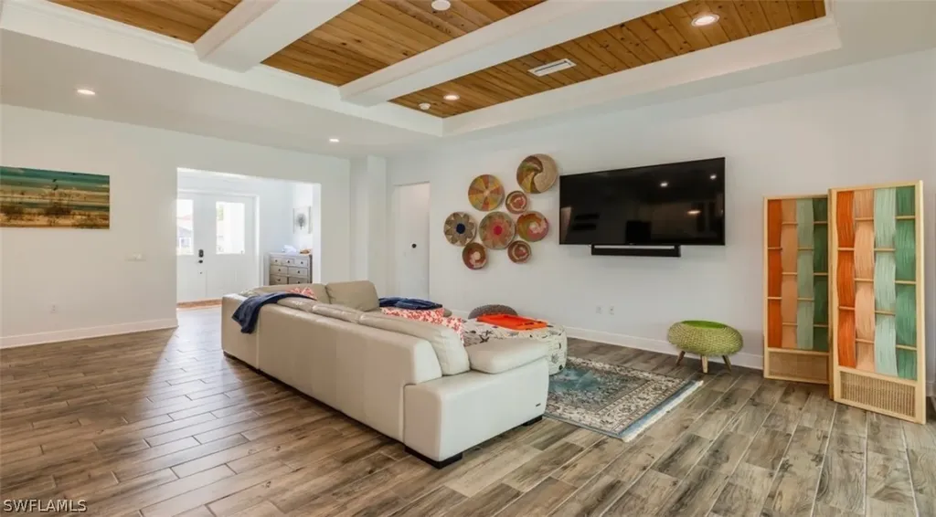 118 Bermuda Road N Marco Island FL 34145