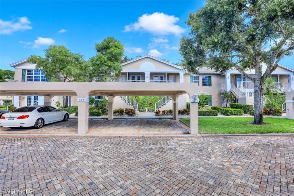 859 Tanbark Drive Naples FL 34108