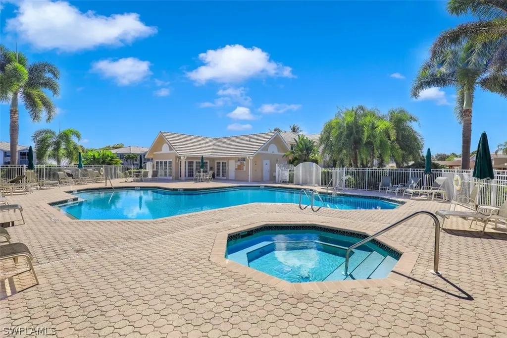 859 Tanbark Drive Naples FL 34108