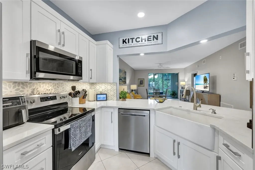 859 Tanbark Drive Naples FL 34108