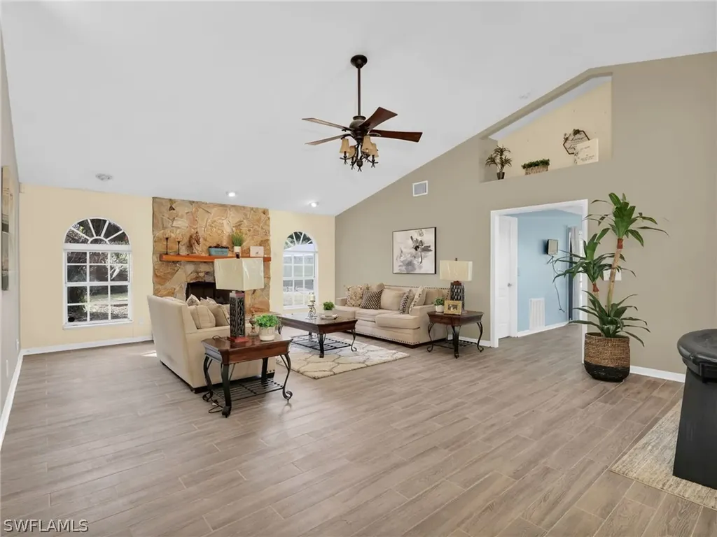 1712 Frontier Circle Labelle FL 33935
