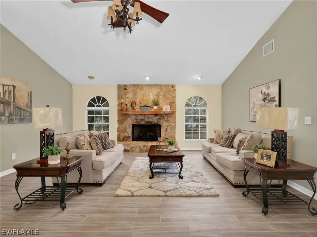 1712 Frontier Circle Labelle FL 33935