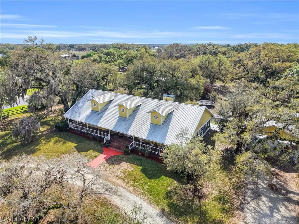 1712 Frontier Circle Labelle FL 33935
