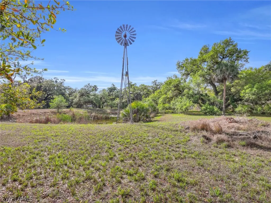 1712 Frontier Circle Labelle FL 33935